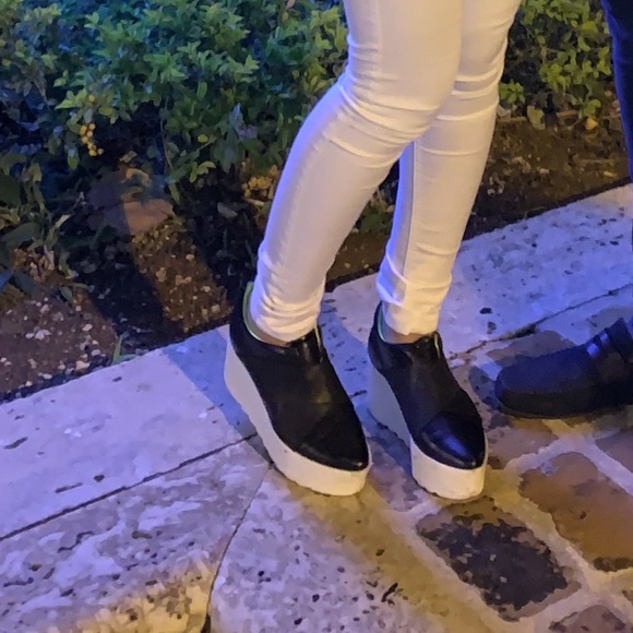 Kendall and Kylie black pointy wedges white soles - Picture 4 of 15